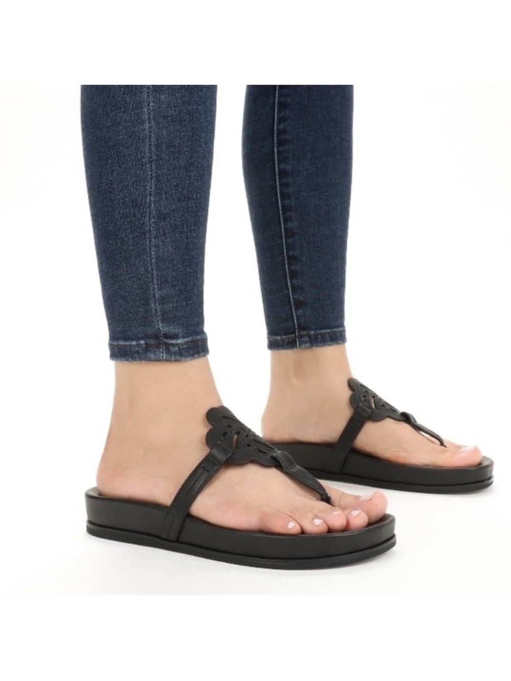 Sam & Libby Alexandra Black Leather Thong Sandal 9